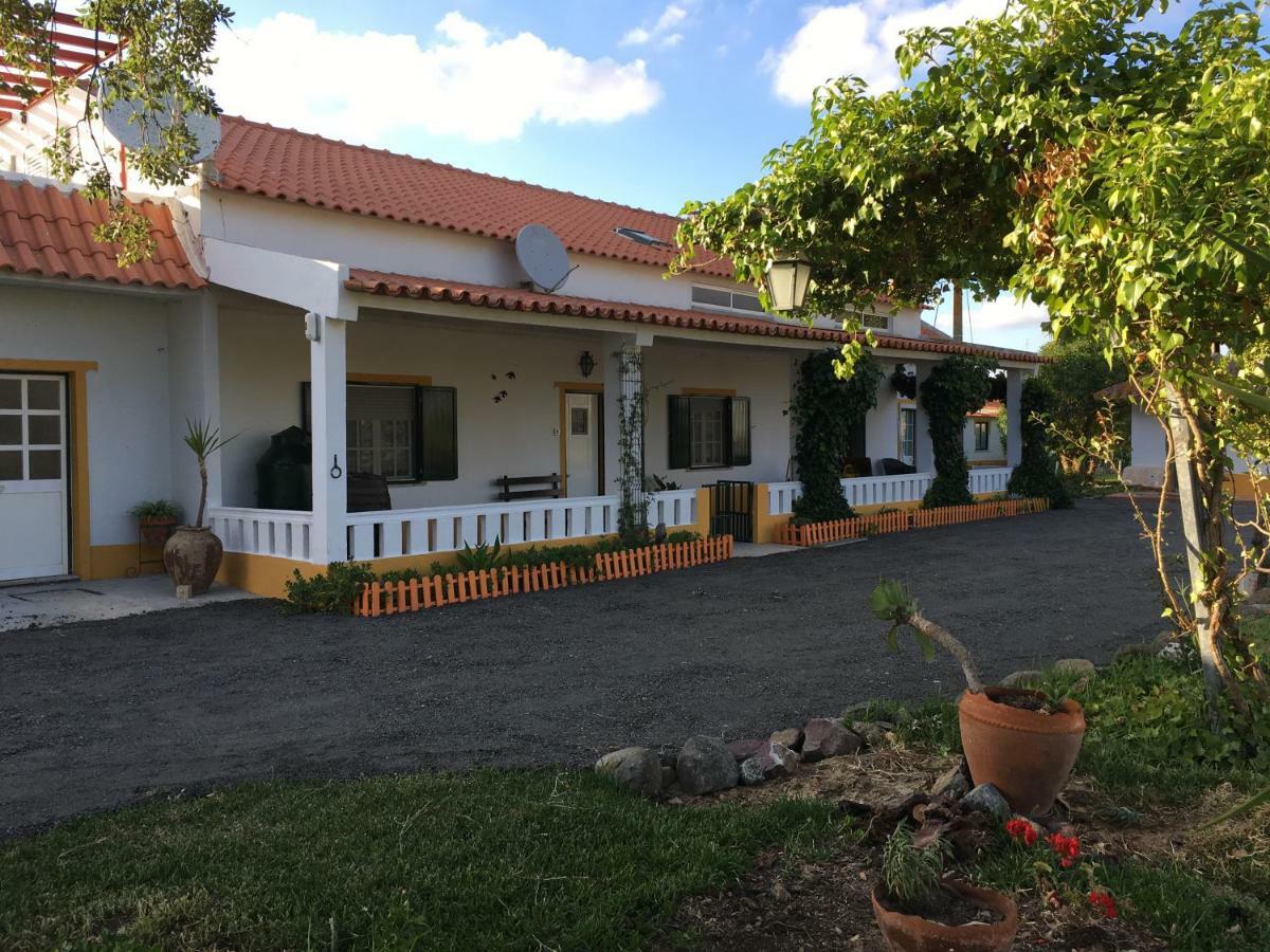 Gasthaus Monte Ramos Ferreira Do Alentejo Exterior foto
